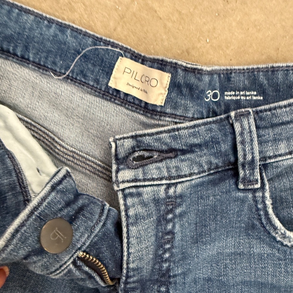 Pilcro Anthropologie Low Rise Wide Leg Distressed Jeans Med Blue Size 30 - Picture 8 of 11